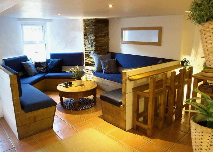 Base Surf Lodge Newquay 